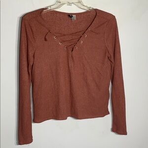 Divided H&M lace front mauve light sweater Top long sleeve women’s medium